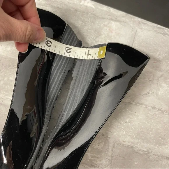 NWOT  Marc Jacobs black patent leather wedges 8 - Picture 6 of 10